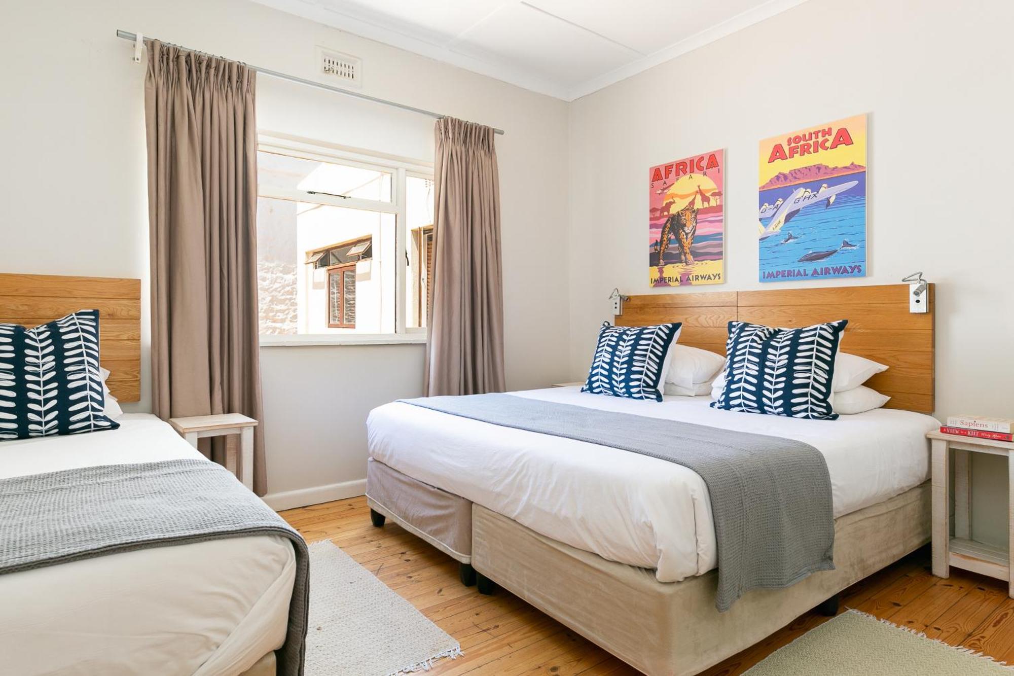 Camps Bay Village - Studios And Apartments Cape Town Oda fotoğraf