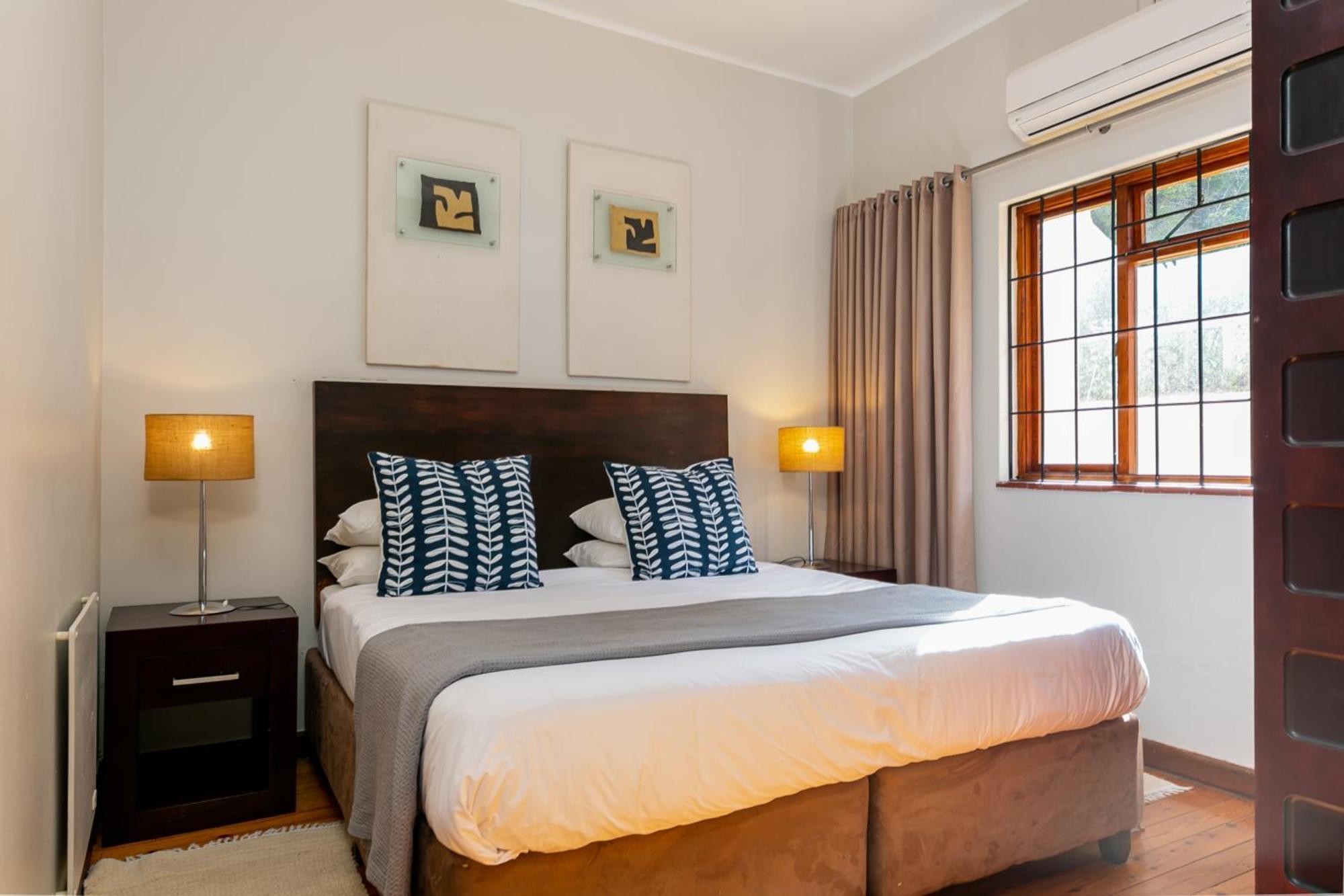 Camps Bay Village - Studios And Apartments Cape Town Oda fotoğraf