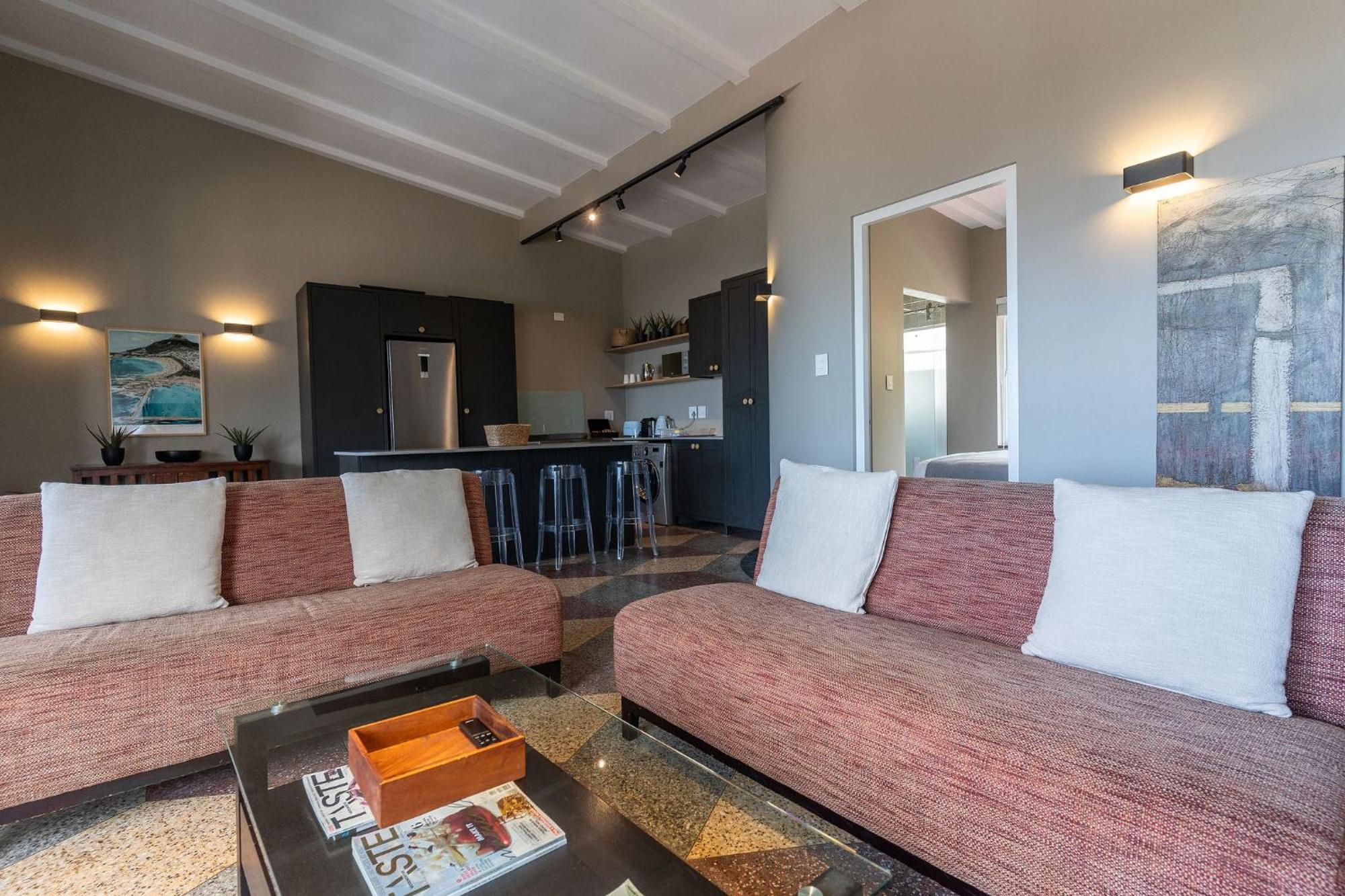 Camps Bay Village - Studios And Apartments Cape Town Oda fotoğraf