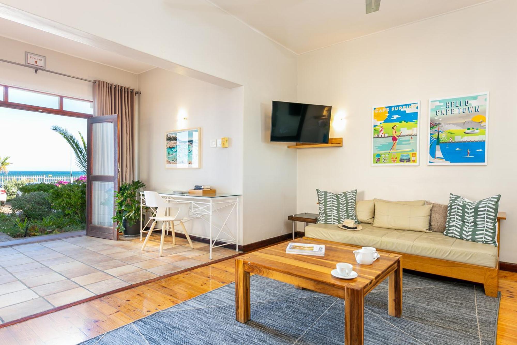 Camps Bay Village - Studios And Apartments Cape Town Oda fotoğraf